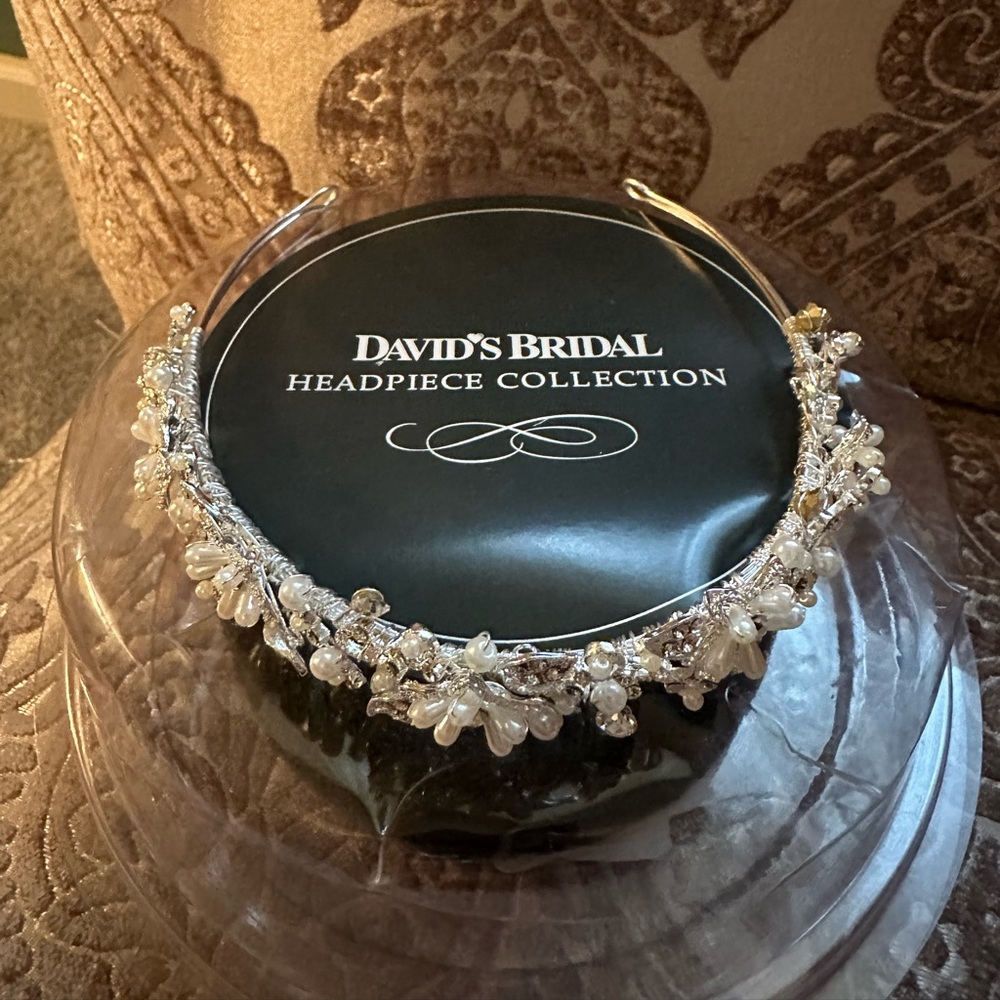 Bridal pearl and rhinestone headpiece